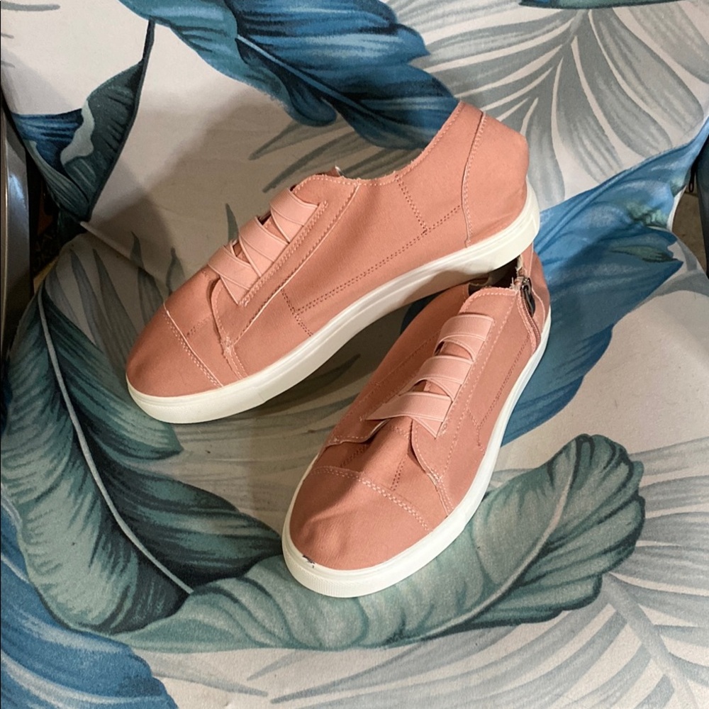 Women's Pink/Mauve Slip-On Sneakers